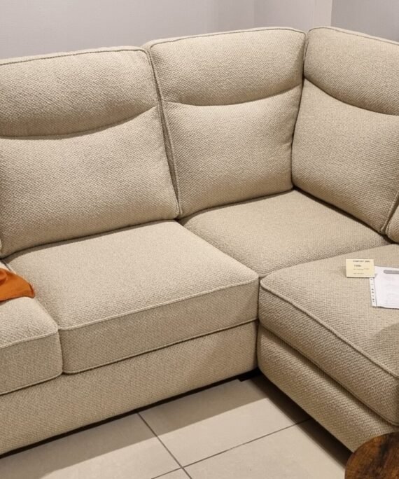 STŪRA DĪVĀNS COMFORT